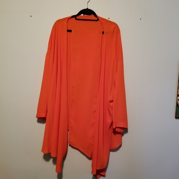 NWOT PRETTY LITTLE THING wrap top - Picture 6 of 7